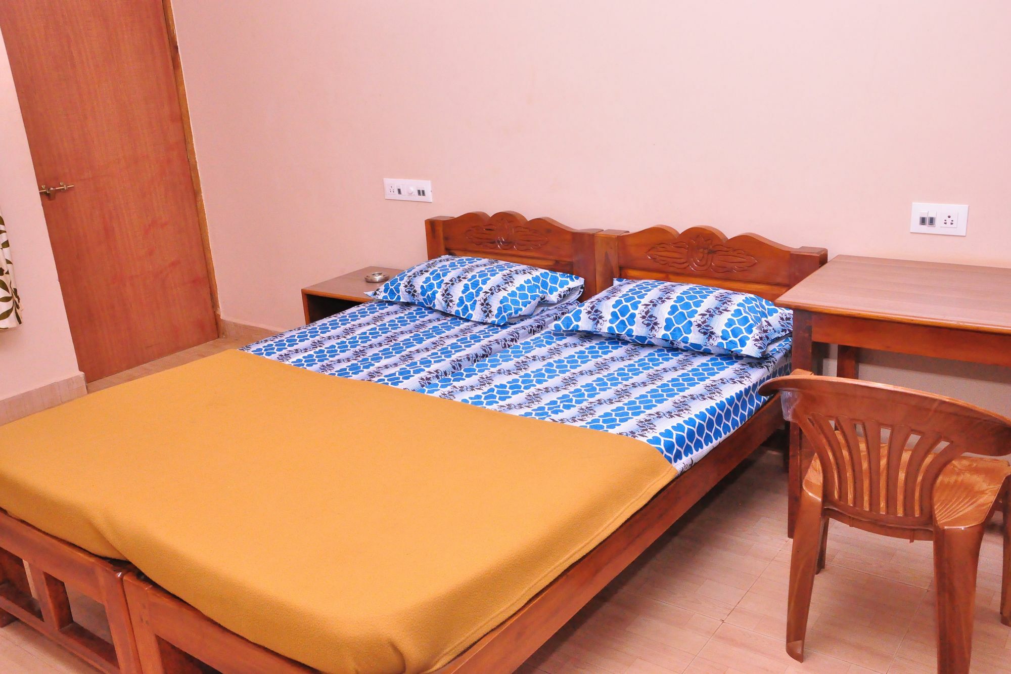 Anjuna Blue Resort Dış mekan fotoğraf
