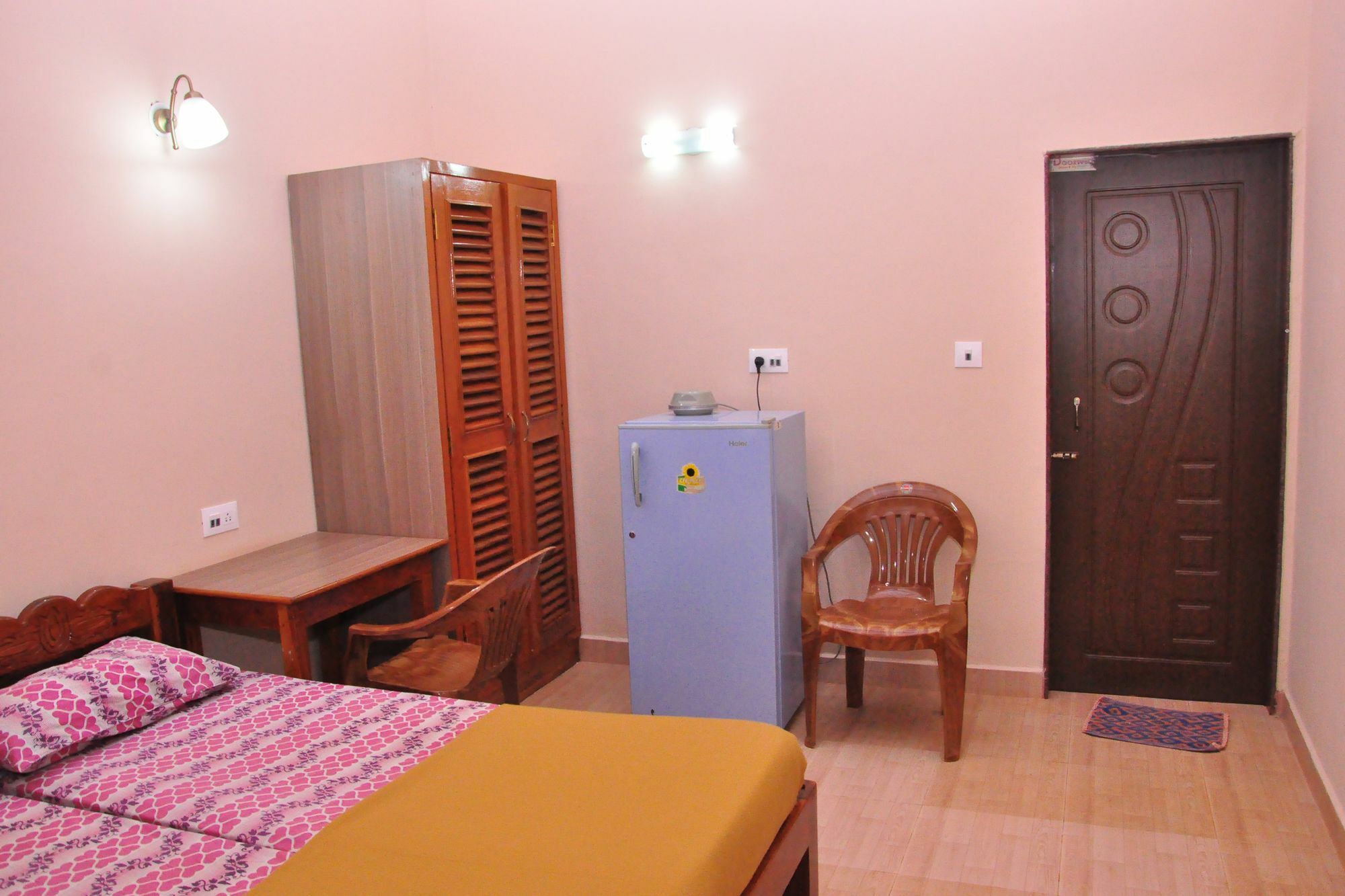 Anjuna Blue Resort Dış mekan fotoğraf